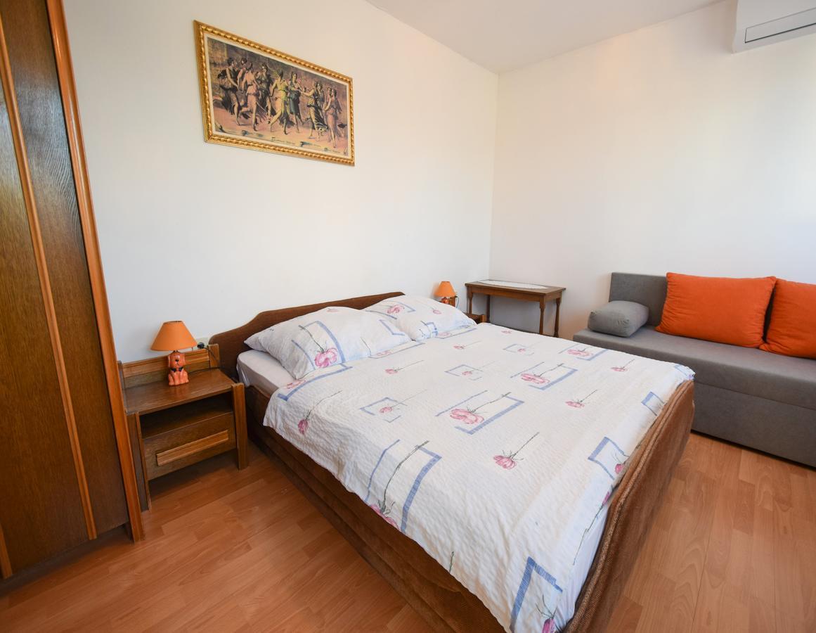 Apartment Toni Malinska Εξωτερικό φωτογραφία