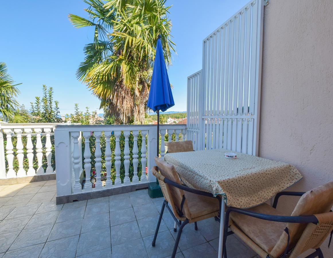 Apartment Toni Malinska Εξωτερικό φωτογραφία