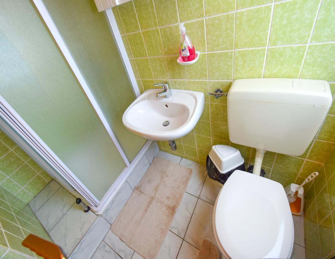 Apartment Toni Malinska Εξωτερικό φωτογραφία