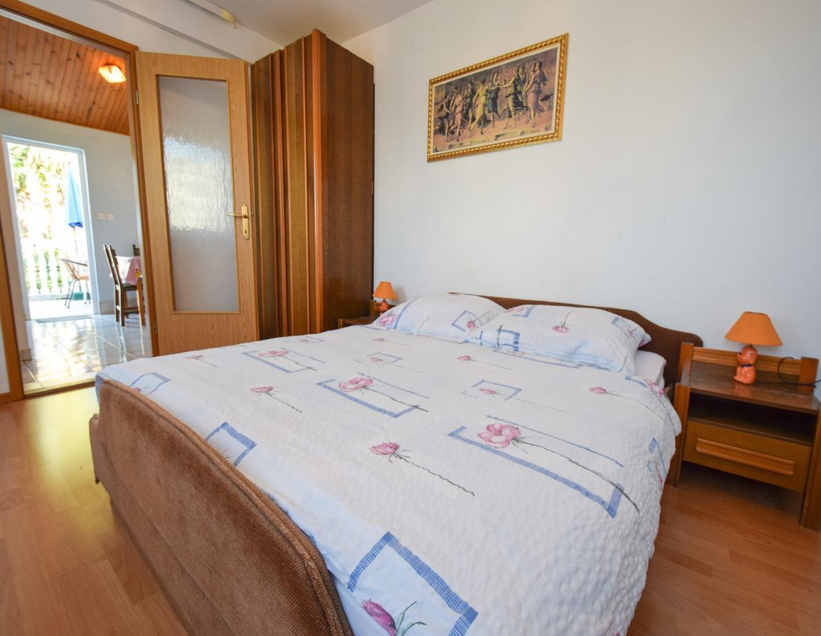 Apartment Toni Malinska Εξωτερικό φωτογραφία